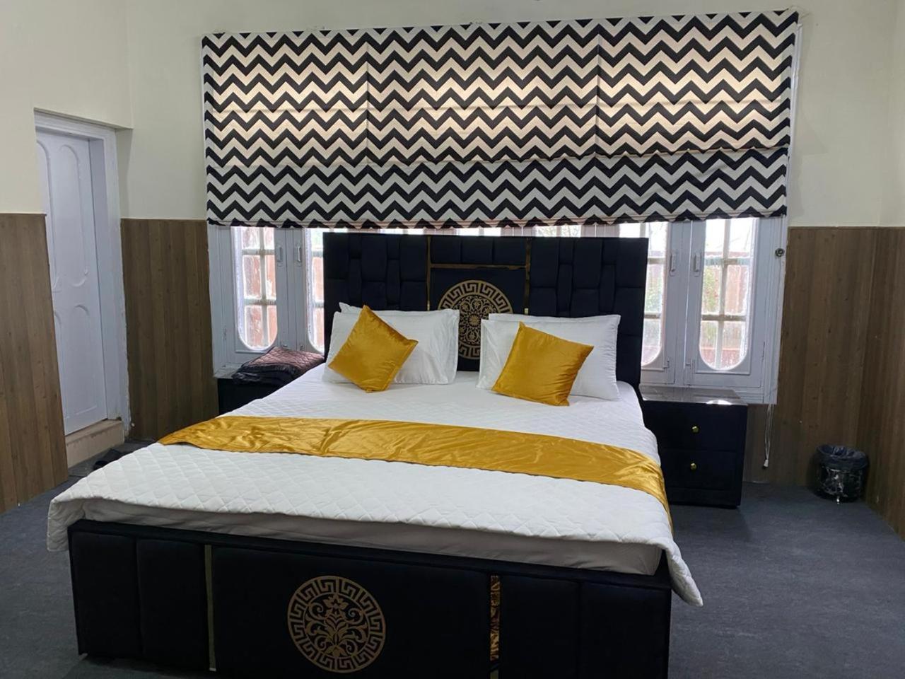 The Nook Hotel Музафарабад Екстериор снимка
