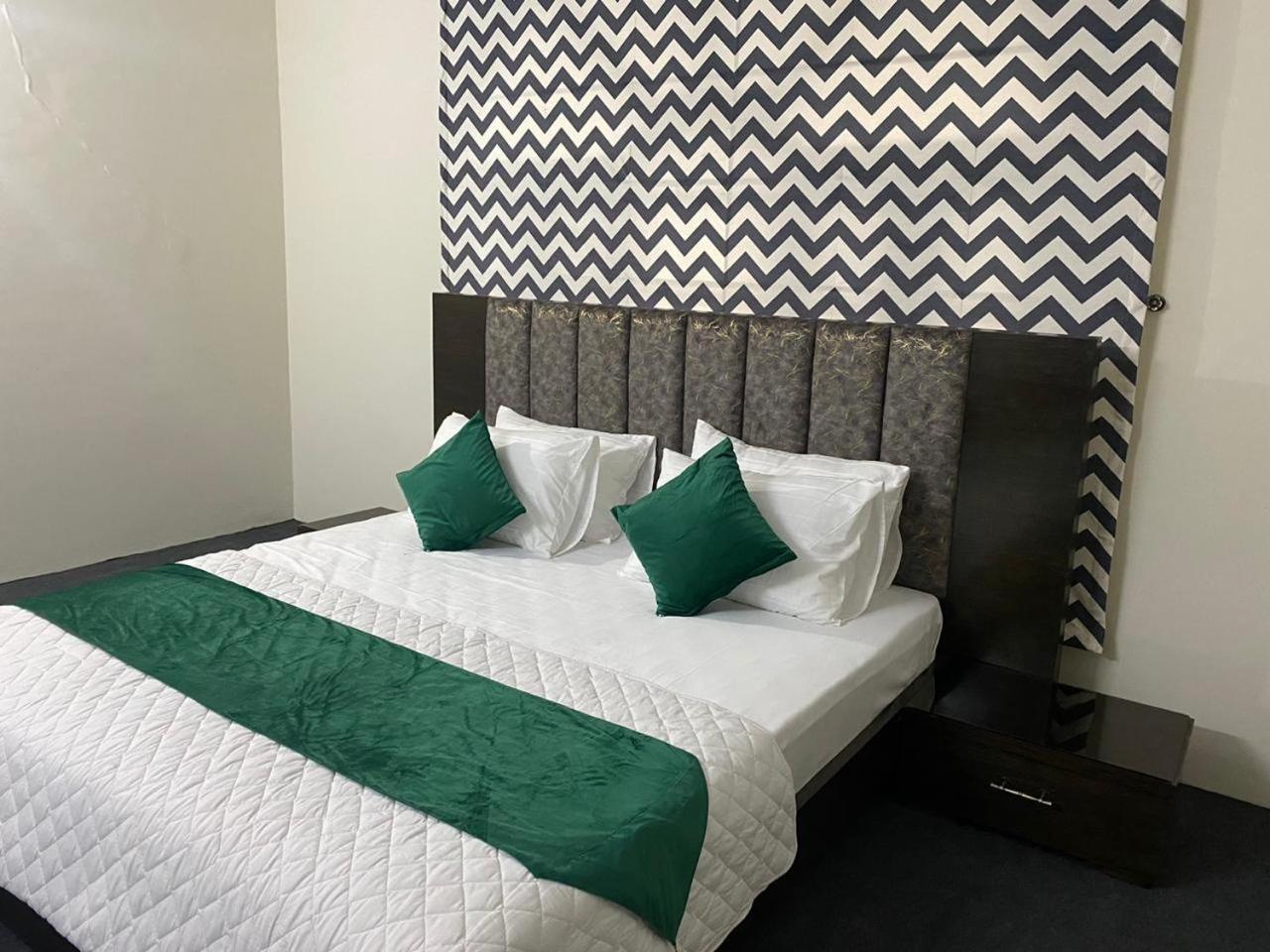 The Nook Hotel Музафарабад Екстериор снимка