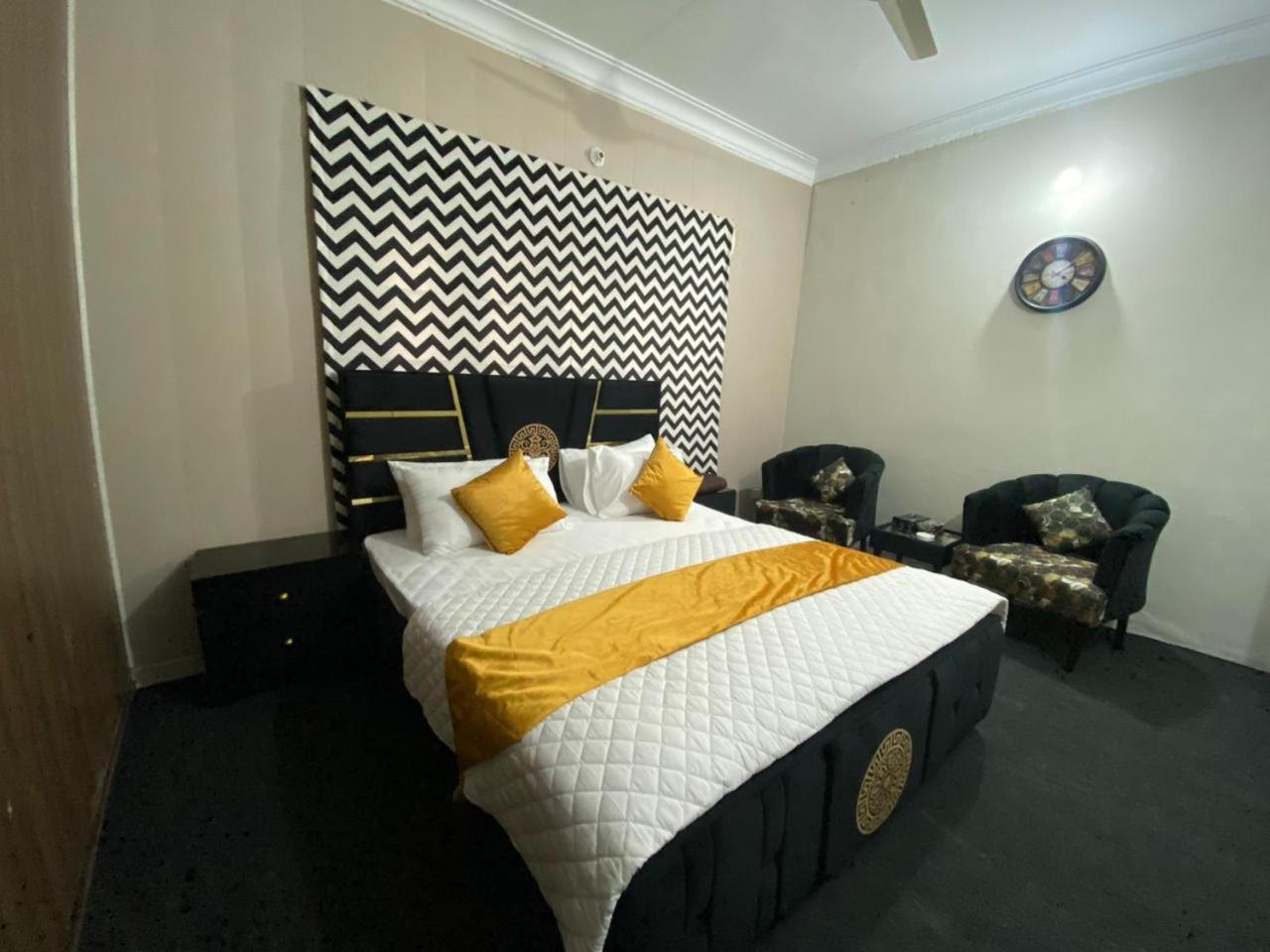 The Nook Hotel Музафарабад Екстериор снимка