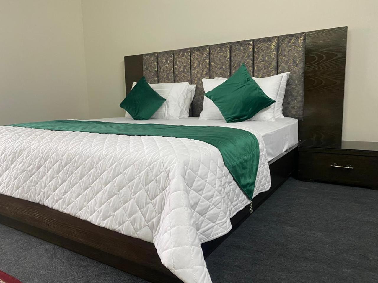 The Nook Hotel Музафарабад Екстериор снимка