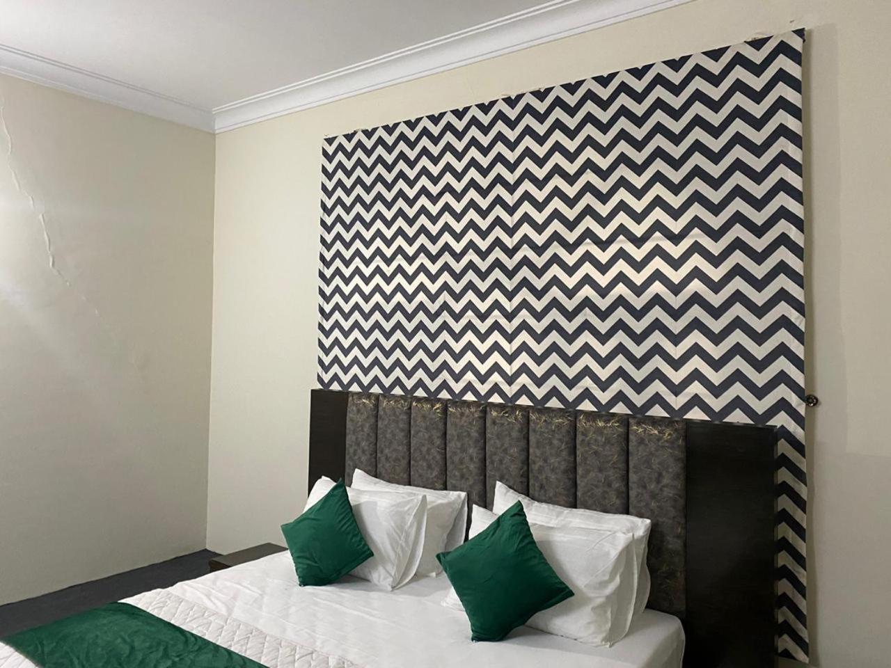 The Nook Hotel Музафарабад Екстериор снимка